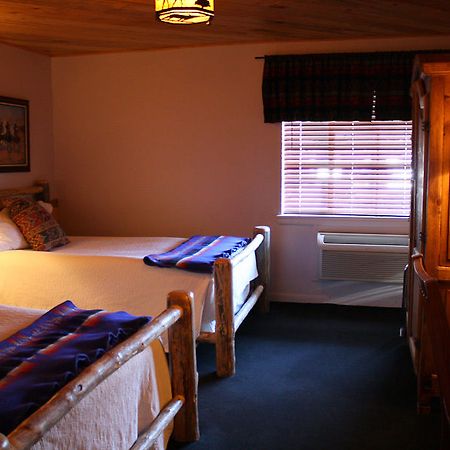 Saratoga Hot Springs Resort Стая снимка